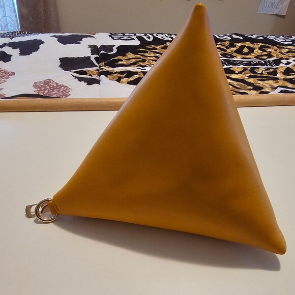 Mustard Yellow Triangular Zipper Bag - Picture 3 of 5